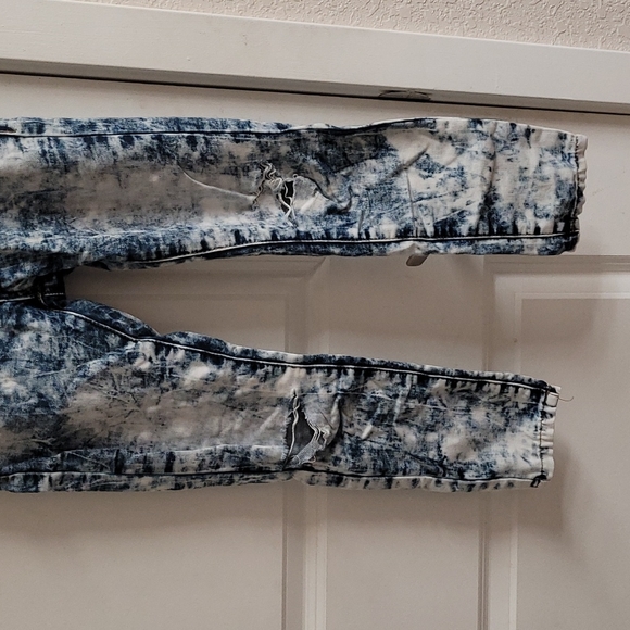 Joe's Acid wash semi distressed jeans size 7 - Picture 2 of 9